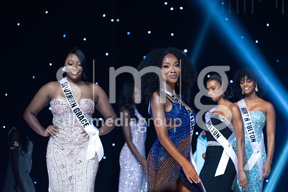 MissGAUSA2025-11901
