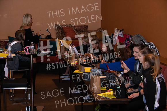 MissNCUSA2019-00024