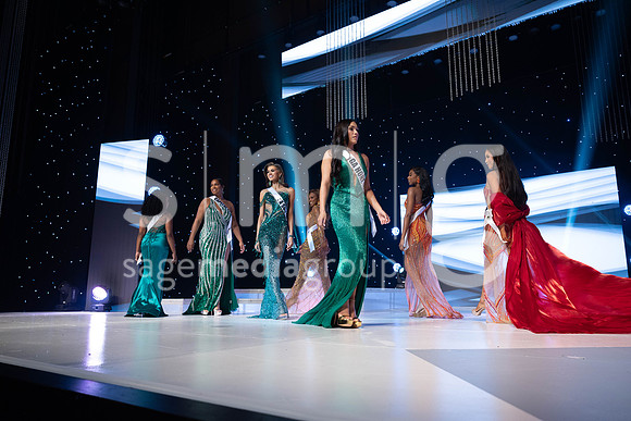 MissGAUSA2025-11999