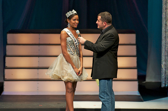 MissSCUSA2011-912