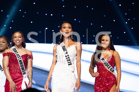 MissGAUSA2025-11882