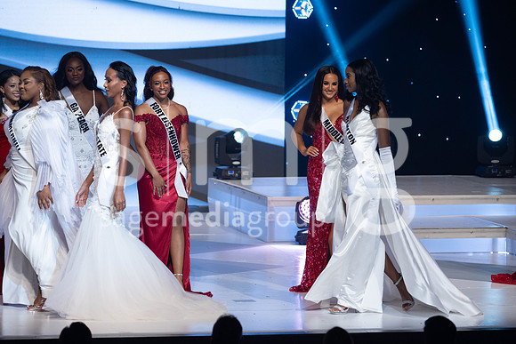 MissGAUSA2025-11888