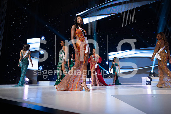 MissGAUSA2025-11985