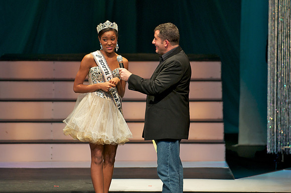 MissSCUSA2011-907