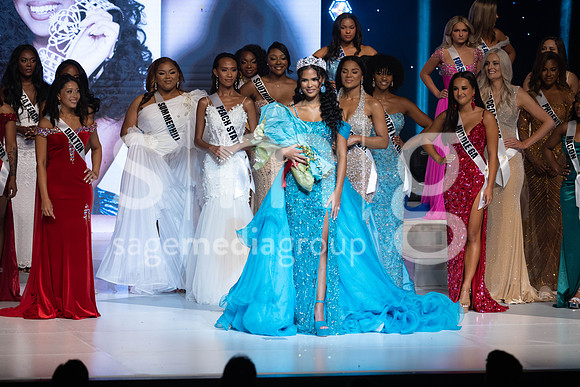 MissGAUSA2025-15932
