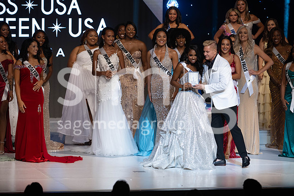 MissGAUSA2025-15860