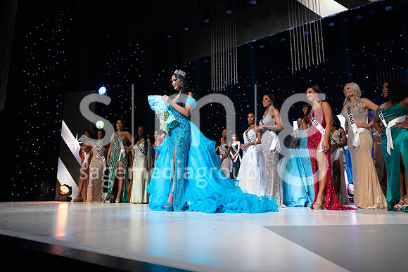 MissGAUSA2025-15935