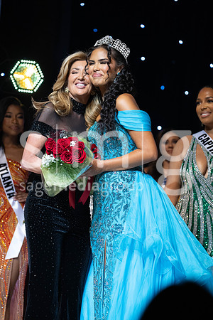 MissGAUSA2025-15905