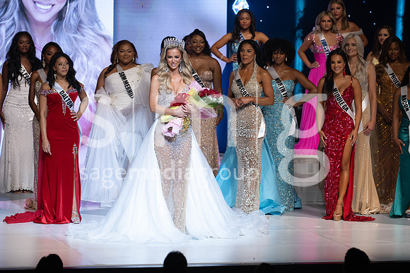 MissGAUSA2025-16099