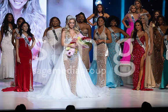 MissGAUSA2025-16093