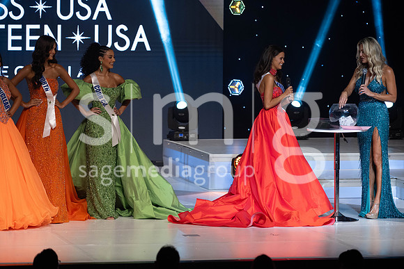 MissGAUSA2025-14549
