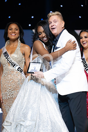 MissGAUSA2025-15846