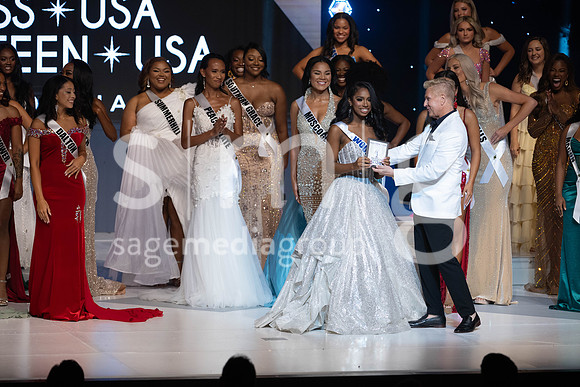 MissGAUSA2025-15851
